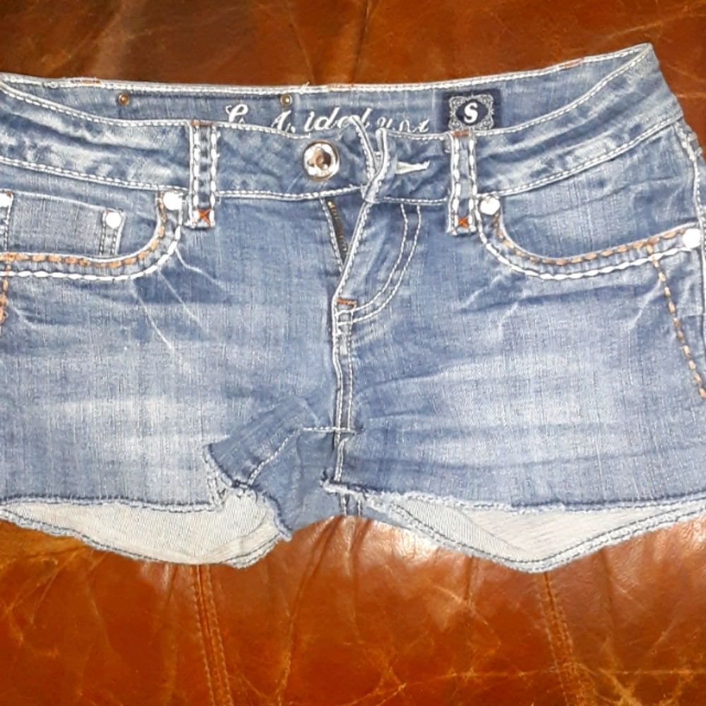L.A Idol shorts Size 29